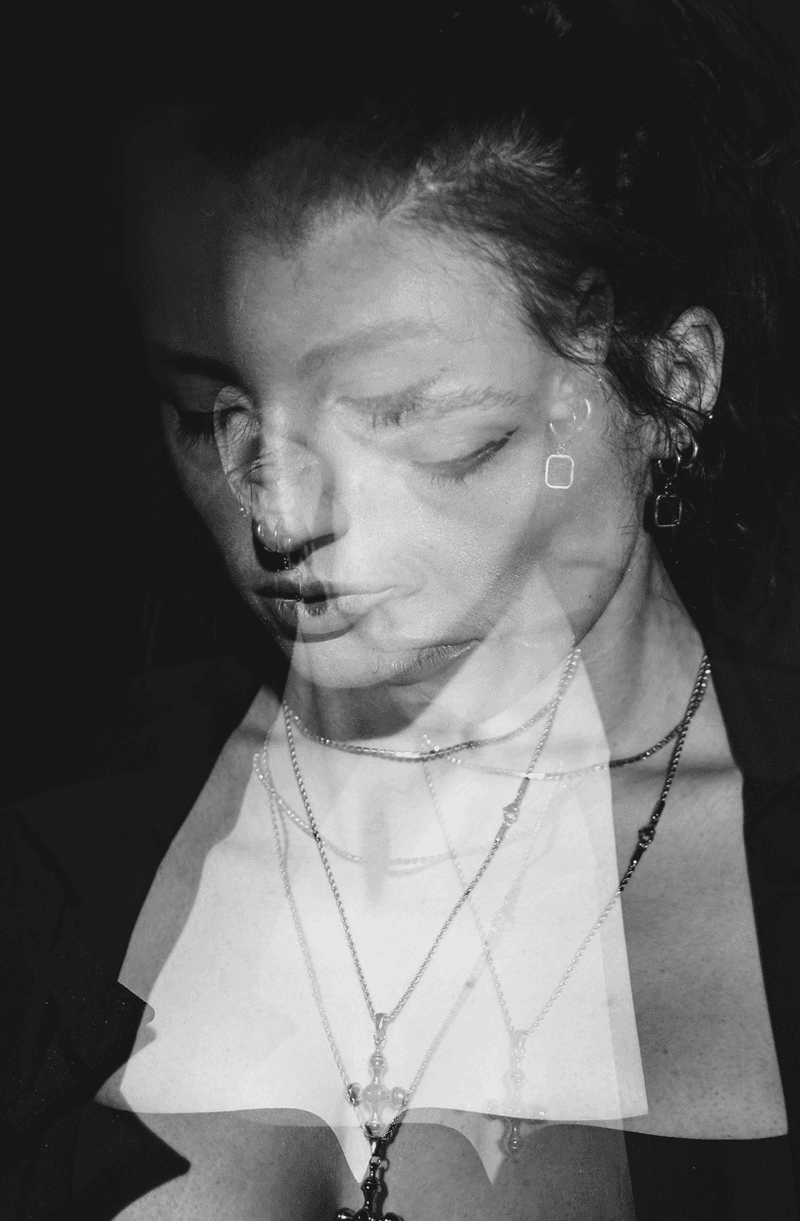 Retrato de Shai Bunese